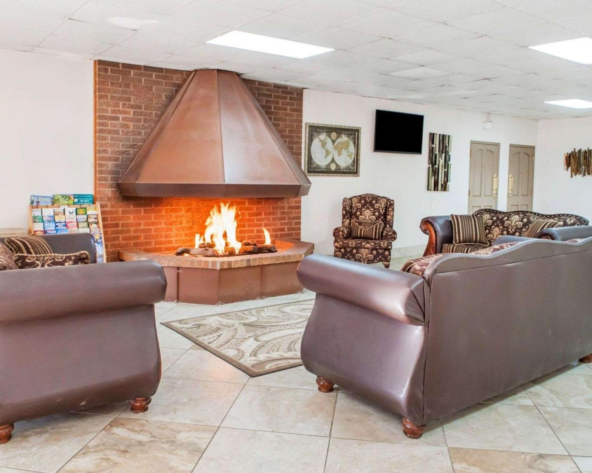 Econo Lodge Carlsbad Caverns Area Extérieur photo