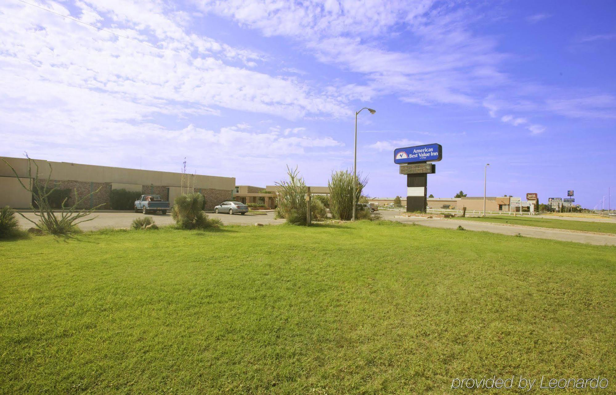 Econo Lodge Carlsbad Caverns Area Extérieur photo